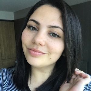 Meet your Posher, Francesca